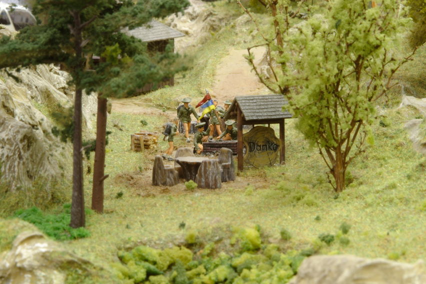 Burg im Jahr 2004
Die Pfadfinder rasten am Grillplatz
