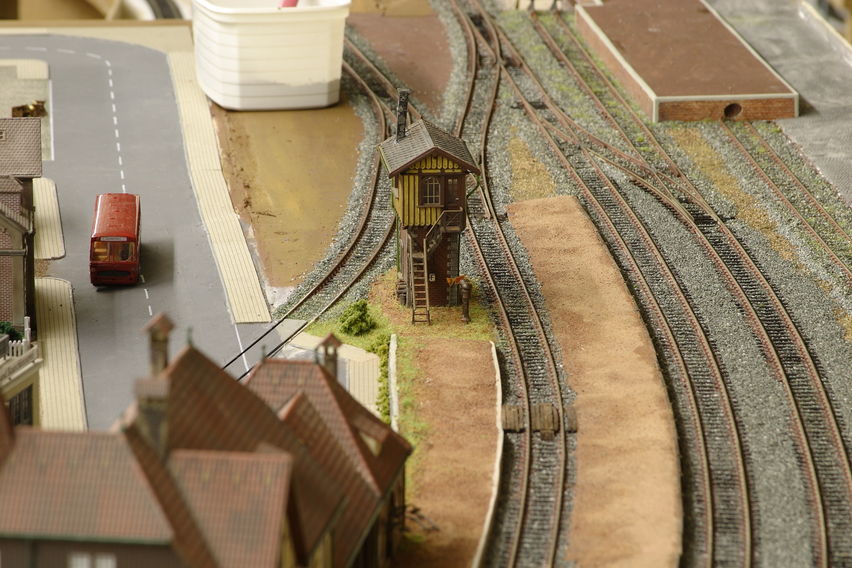Schwarzburg im Jahr 2005
Das Stellwerk Moosbach von Vollmer abgewandelt für unseren Bahnhof Schwarzburg.
Keywords: Schwarzburg; 2005